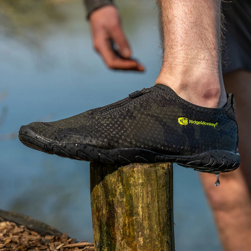 Ridge Monkey APEarel Dropback Aqua Shoes Camo